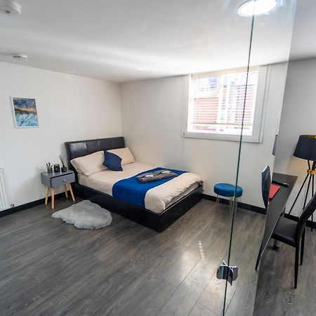 Staysa Equipped Studios Near Qe And Uob In Guesthouse Close To The City! Birmingham Szoba fotó