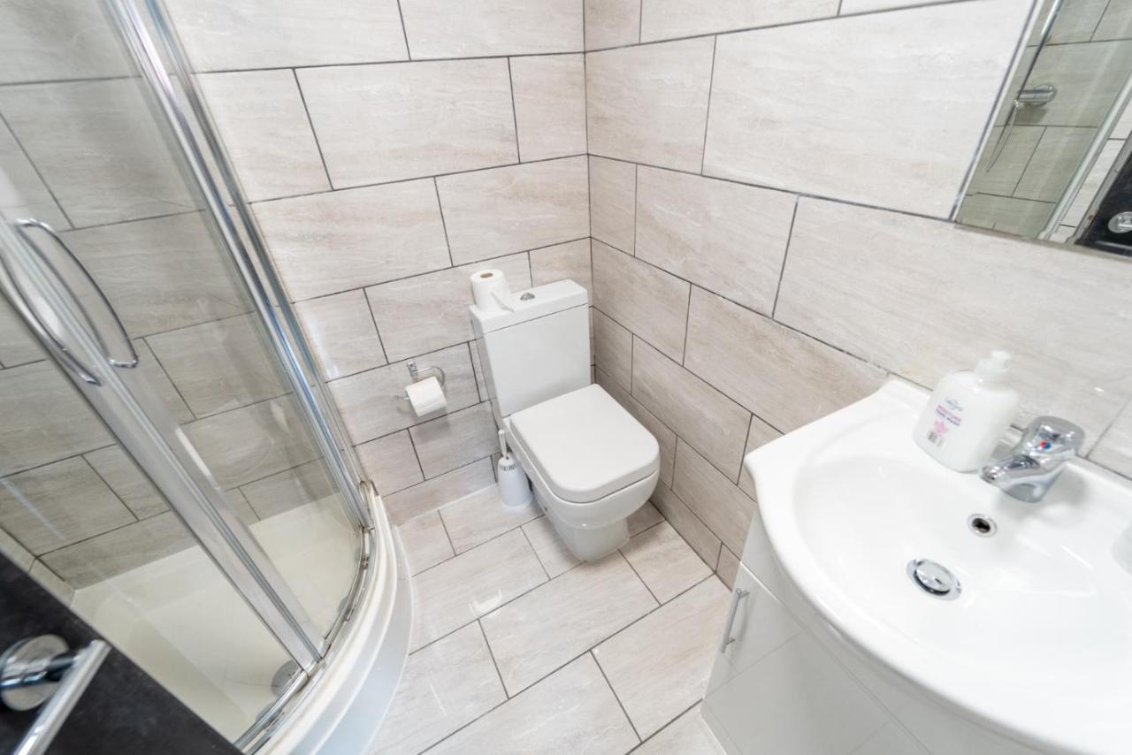 Staysa Equipped Studios Near Qe And Uob In Guesthouse Close To The City! Birmingham Kültér fotó