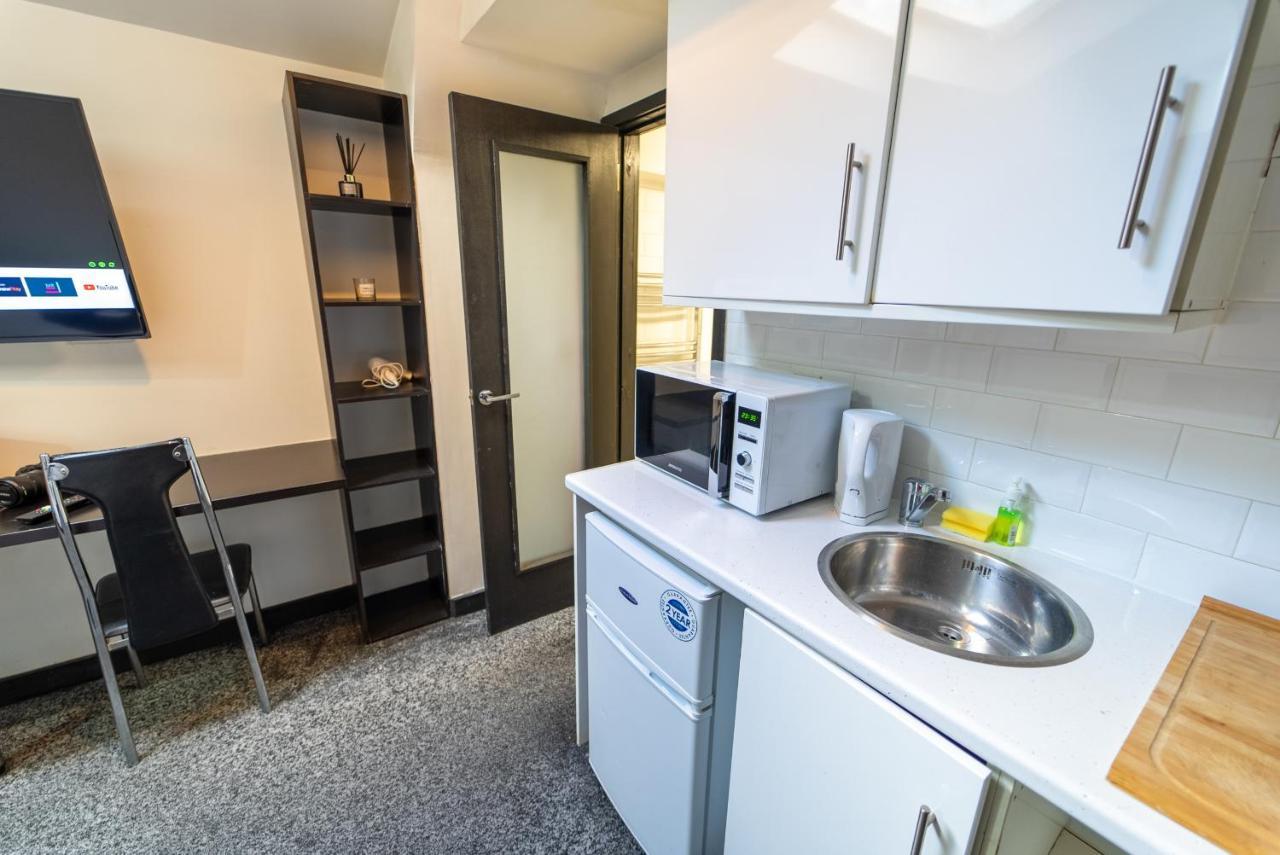 Staysa Equipped Studios Near Qe And Uob In Guesthouse Close To The City! Birmingham Szoba fotó