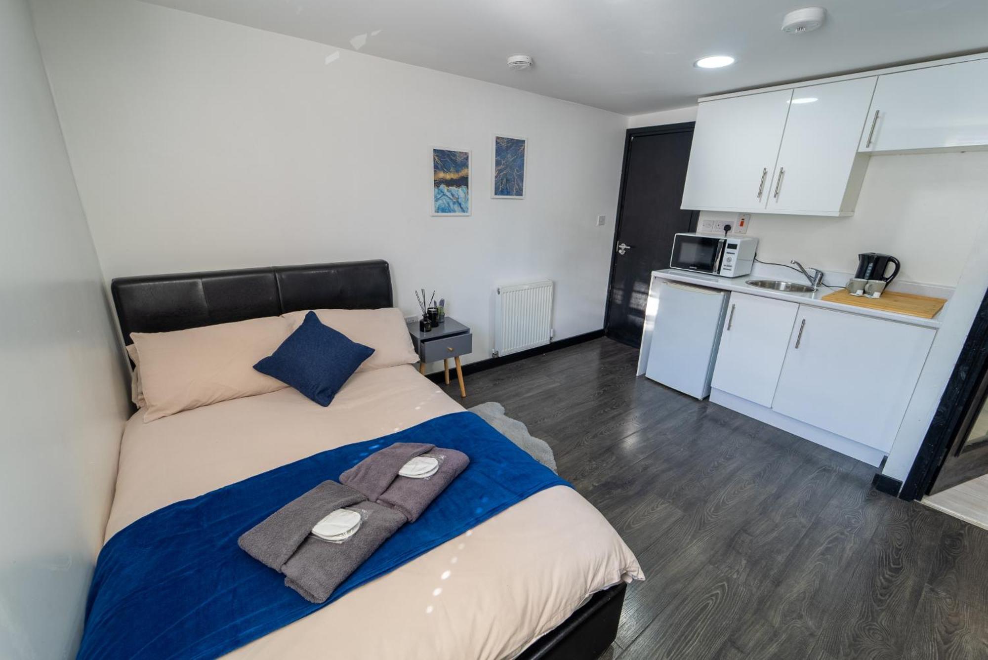 Staysa Equipped Studios Near Qe And Uob In Guesthouse Close To The City! Birmingham Szoba fotó